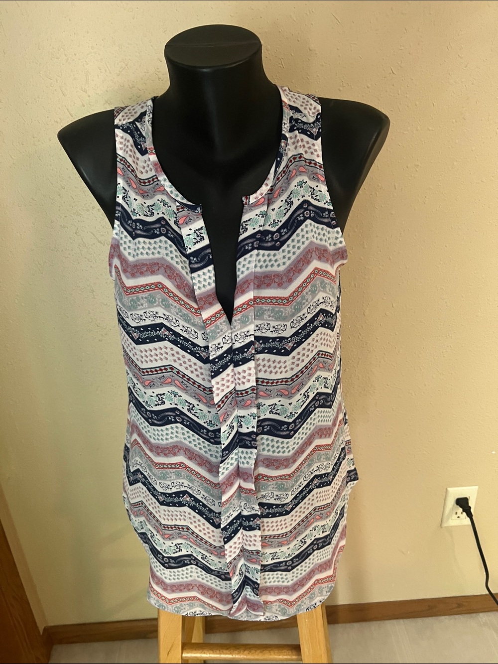 Maurices Navy & Pink Patterned Sleeveless Tank